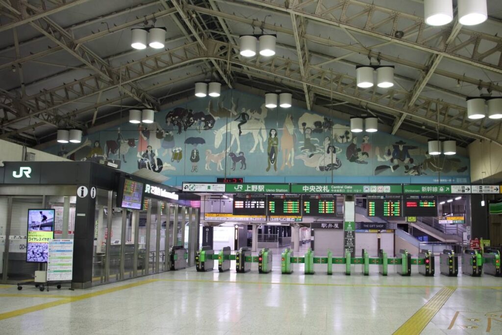 上野駅のミューラル(壁画)《自由》