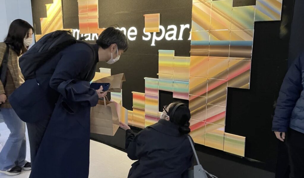 ピールオフするライブペイント。参加型のアートイベントにぴったりです。