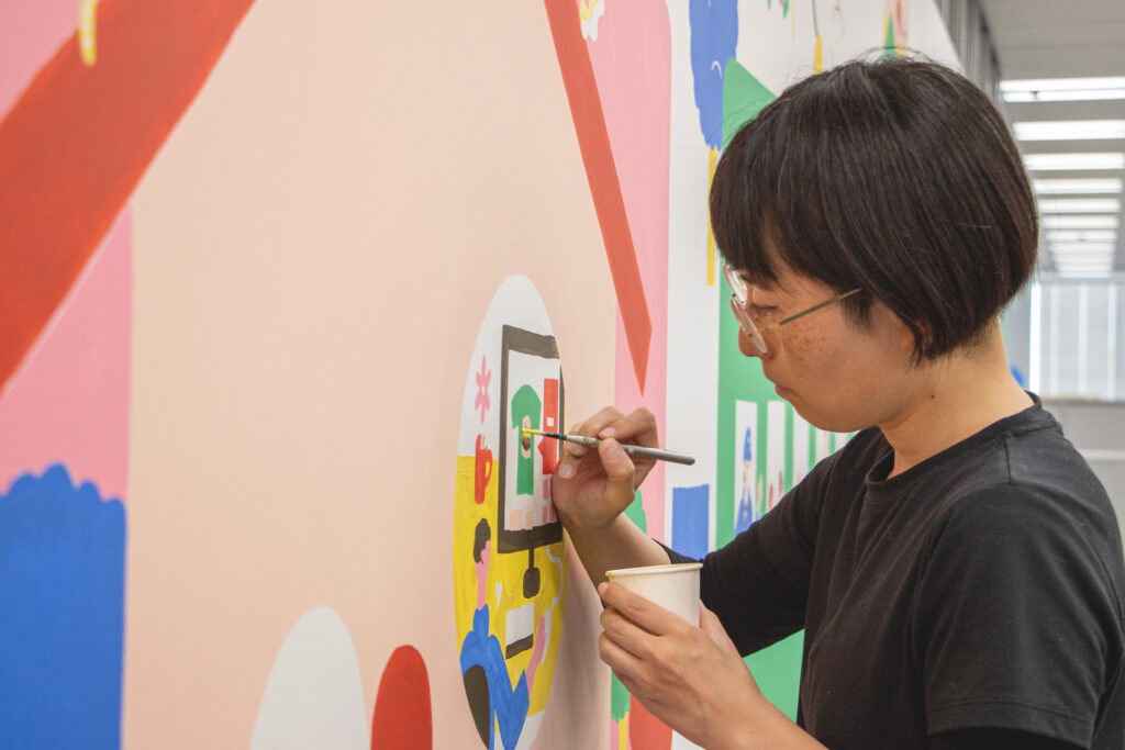 壁画製作中 小泉由美 家